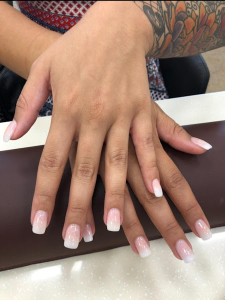 Happy Nails & Spa 5