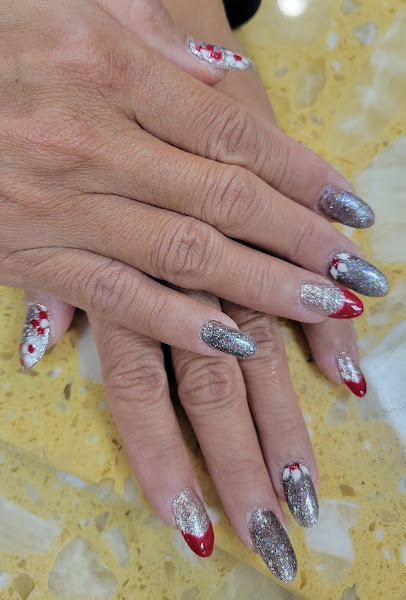 Signature Nails 3