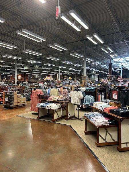 Bass Pro Shops 3