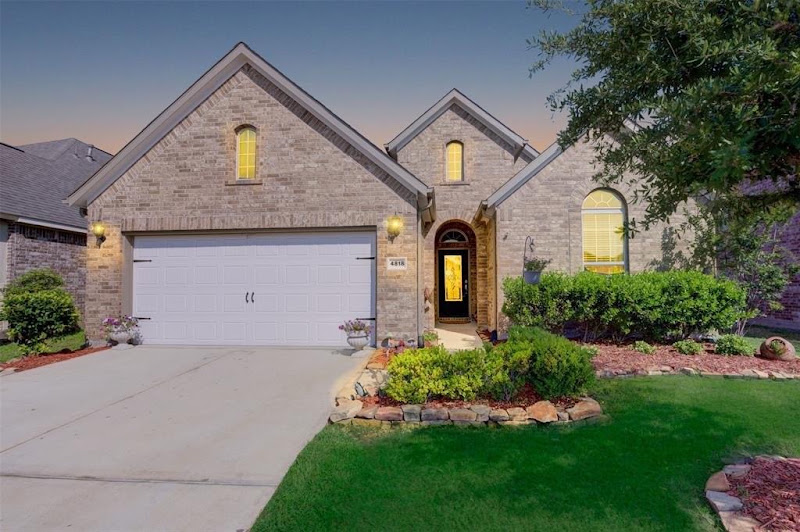 Tonya Grandmaiter - Grandmaiter Property Group - Real Estate Agent - REALTOR with CB&A, Realtors 2