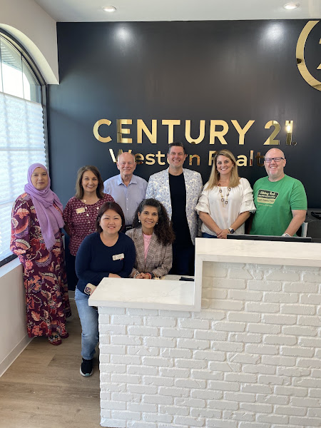 CENTURY 21 Western Realty 4