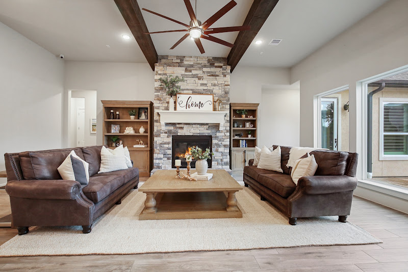 COMPASS | Real Estate Agent 4