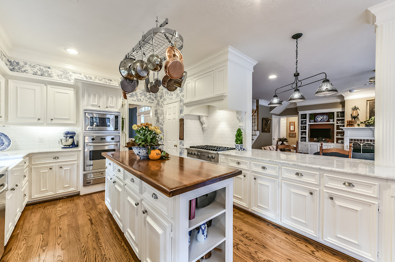 Ruth/Chris Real Estate 4