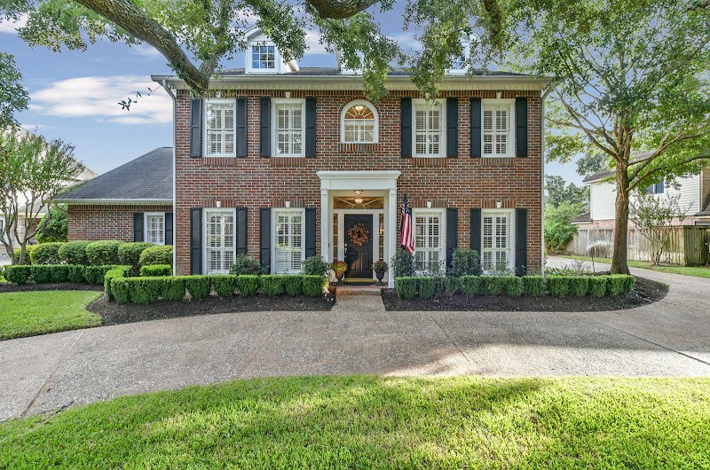 Ruth/Chris Real Estate 5