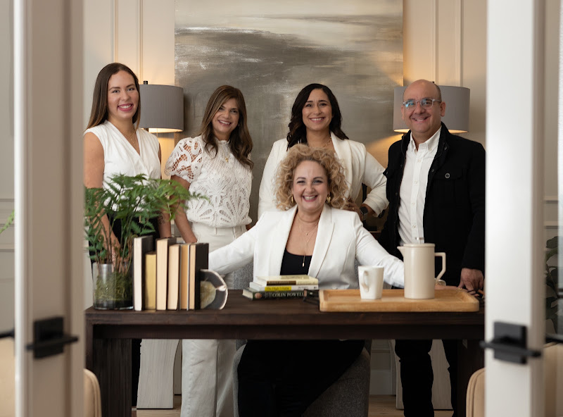 Leobell Martinez Group. Realtor Katy Compass 1
