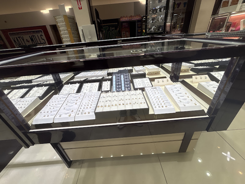 Monica Jewelers 3