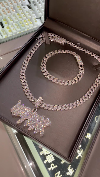 Platinum Jewelers - Katy 2