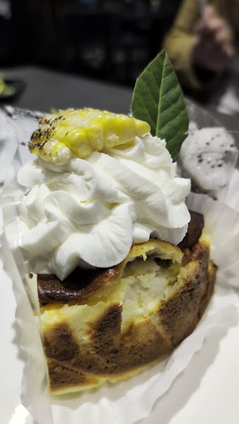PETIT FOUR Dessert Cafe 3