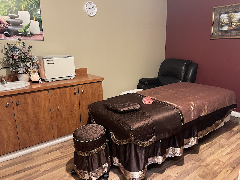 Ark Massage & Spa 1