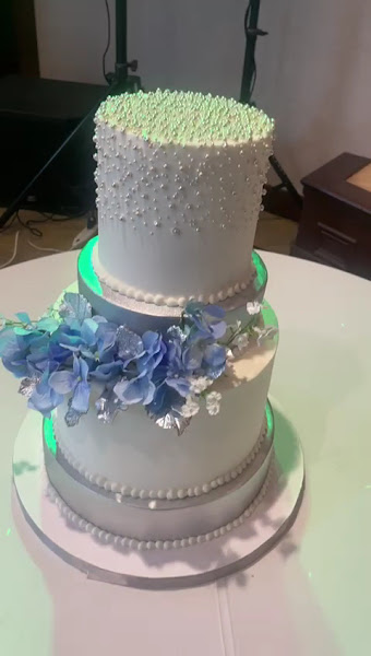 T&K So Fabulous Cakes 3