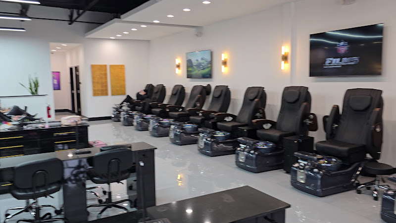 NINI NAIL BAR | Carrollton