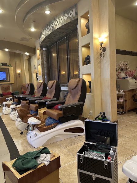 Oscar Nails Day Spa 4