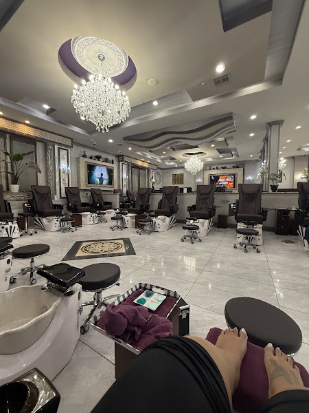 Divine Nail Bar - Old Denton