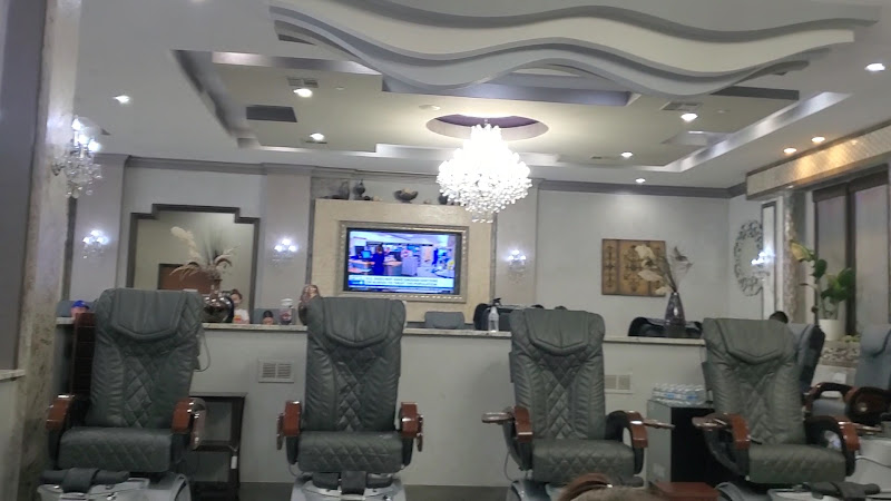 Divine Nail Bar - Old Denton 3