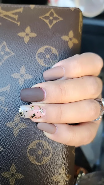 Blooming Nails & Skin Care 2