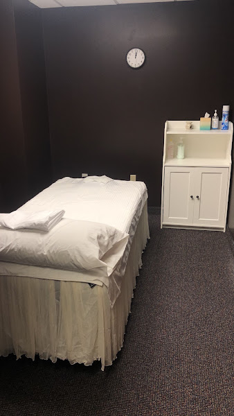 Bunny massage & Reflexology 4