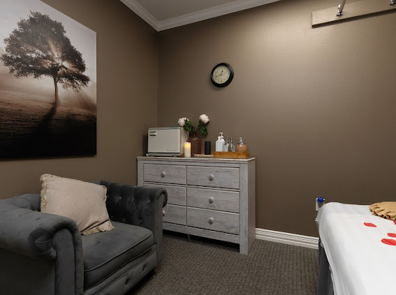 Parkway Therapy Massage 4