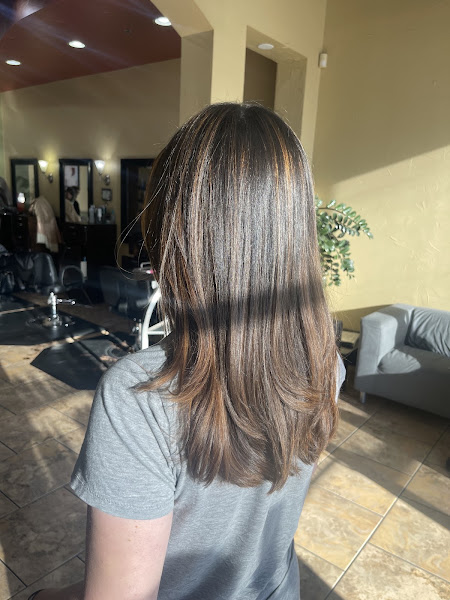 Lynn & Co Hair Studio 3