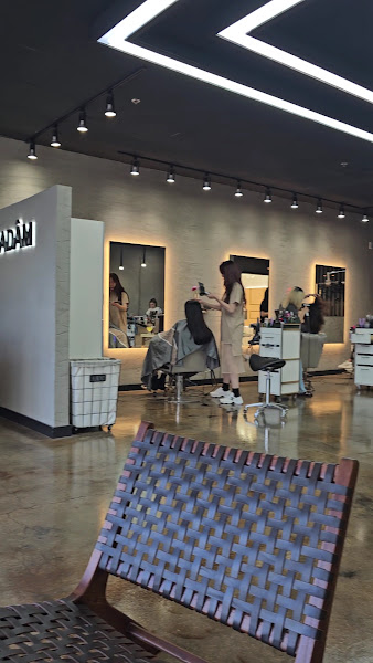 Chadâm Hair Lounge and CO2 Spa 5