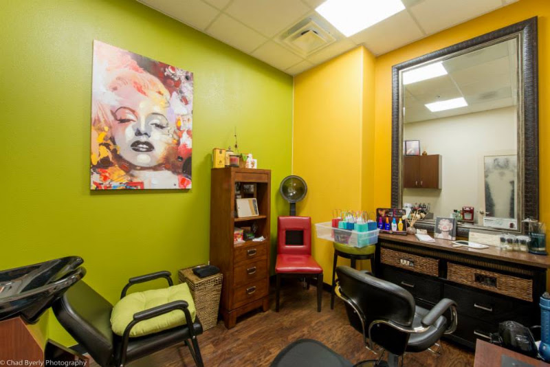 Phenix Salon Suites Carrollton 4