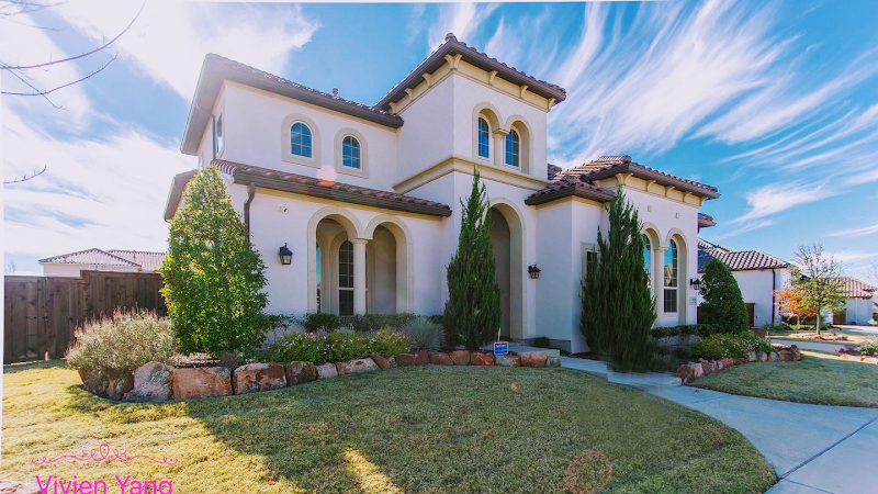 Vivien Yang Realtor, Coldwell Banker Realty
