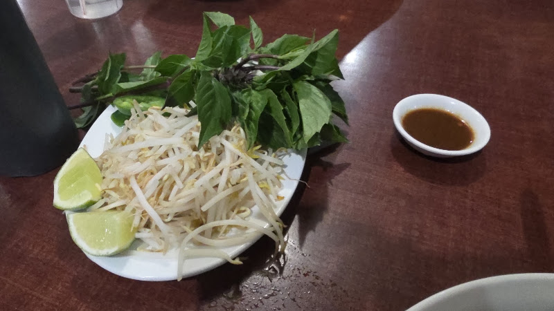 Phở A Hùng by Night 4