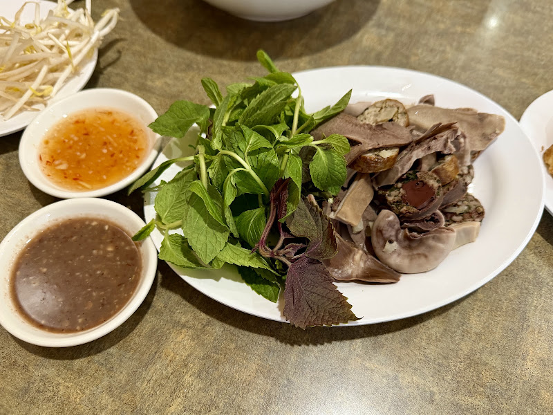 Chao Long Thang Mo 4