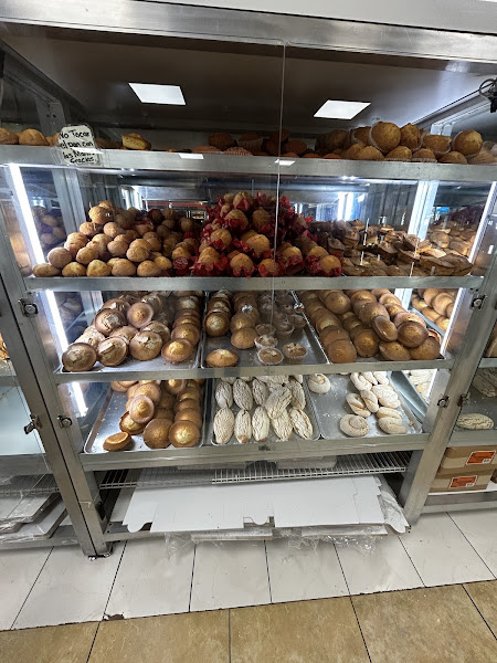 Estrella's Bakery 3