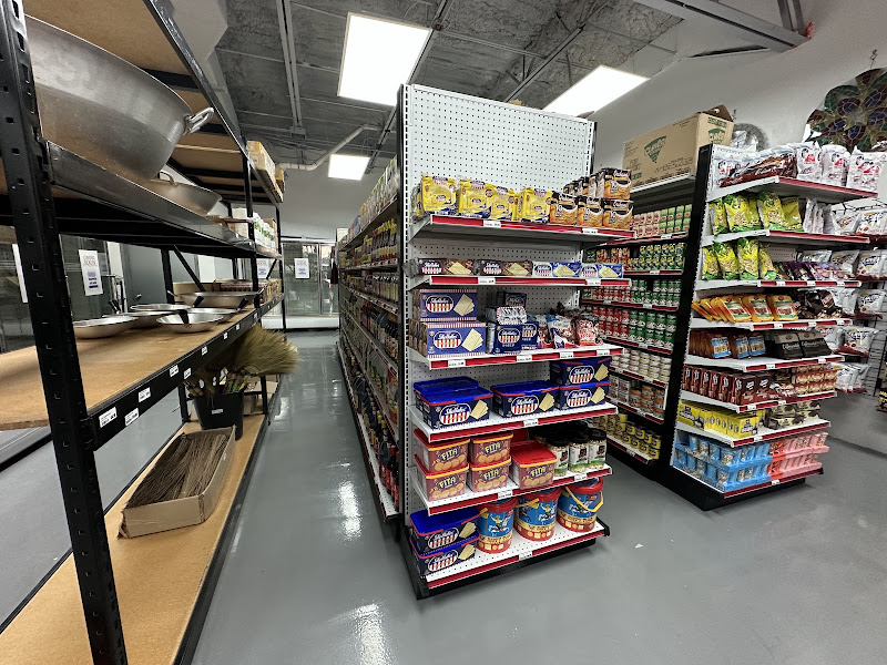 Belle's Asian Market - Med Center 3