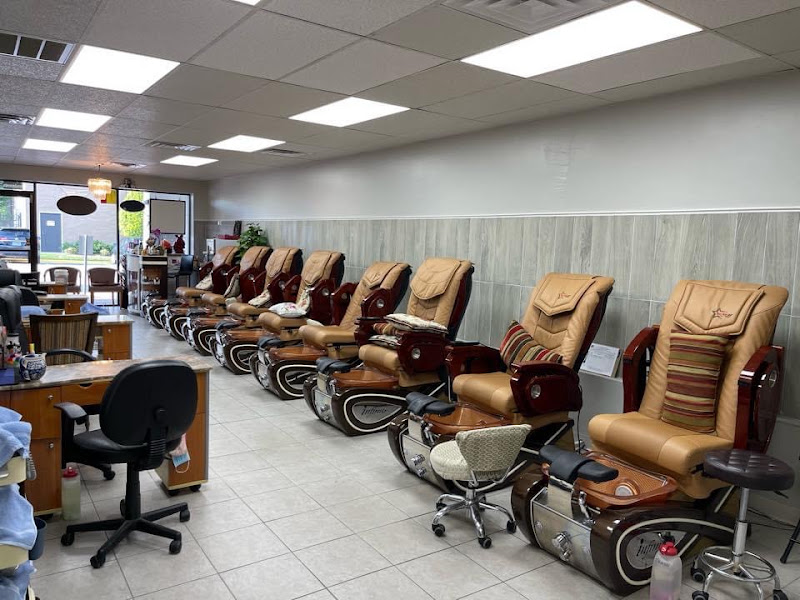 Lotus Nails & Facial Salon 3