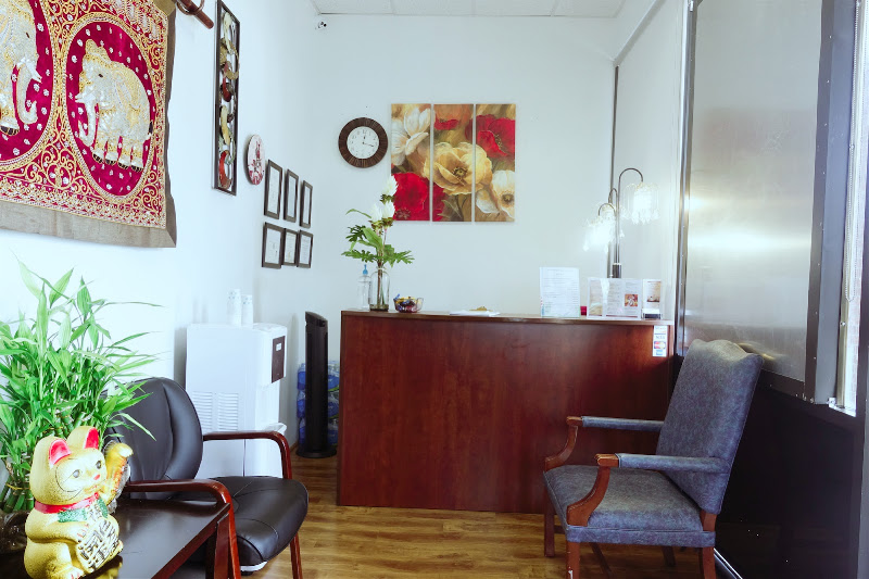 Thai Healing Massage Foot Spa 5