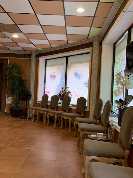 Heights Retreat Salon and Spa - facial massage pedicure manicure & lash Houston TX 3