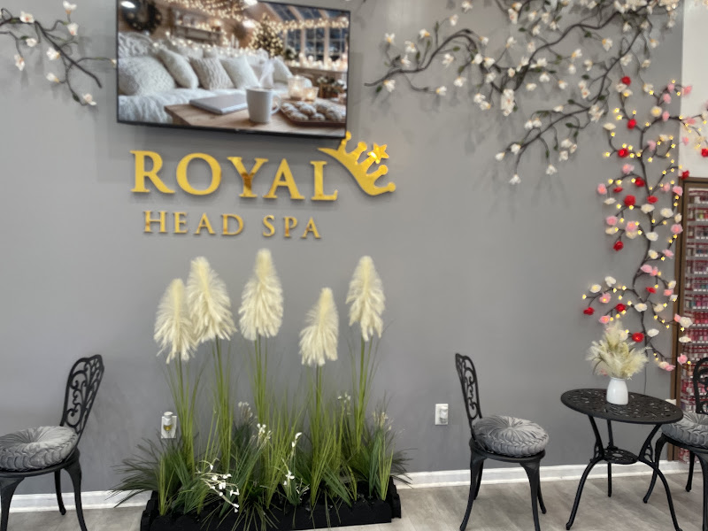 Royal Head Spa 4