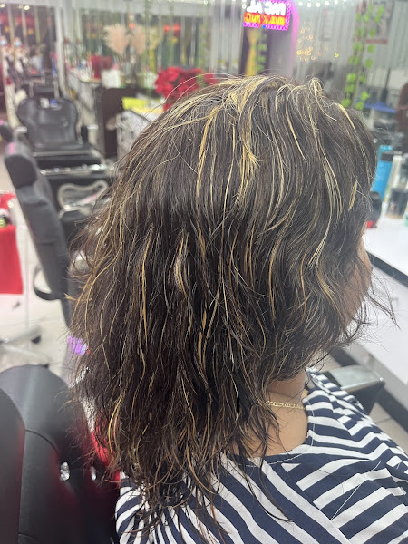 Hair & Nails Permanent Make up 2