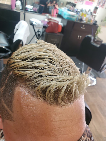 Divino’s Hair Salon