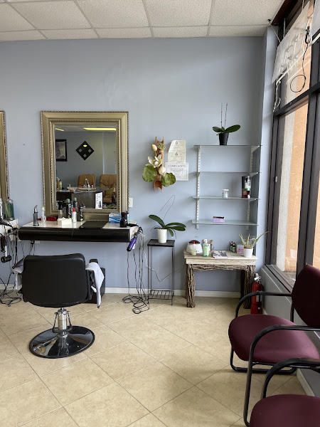 Kim's Hair and Nail Studio 3