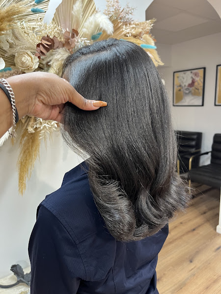 A Vibe Called Hair - Houston Walk in Hair Salon offering Extensions & Silk Press 3