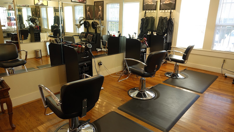 901 Salon & Boutique 4