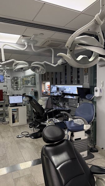 Universe Dental Center
