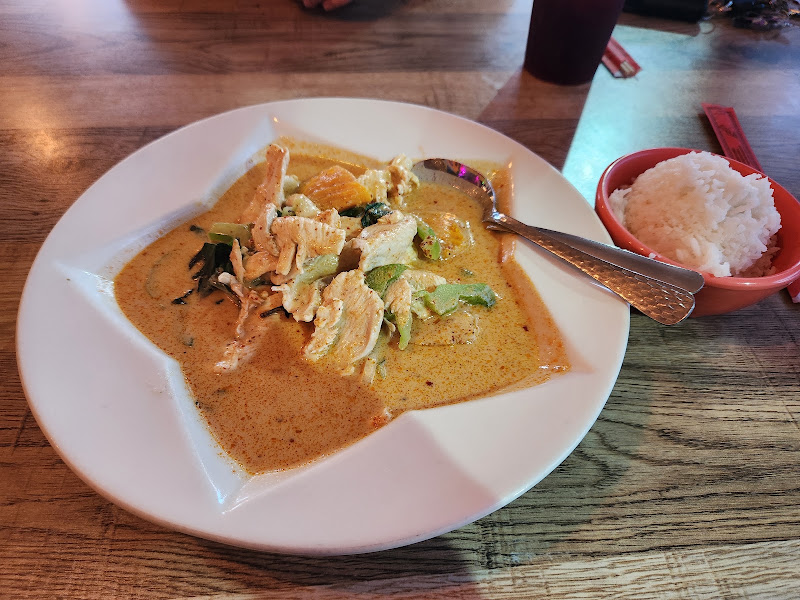 Simply Thai Bistro - Main St 4