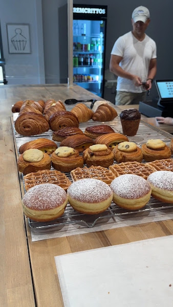 Cremcrittos Patisserie 2