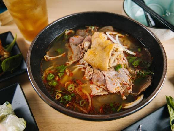 The Alley Noodle Bar 4
