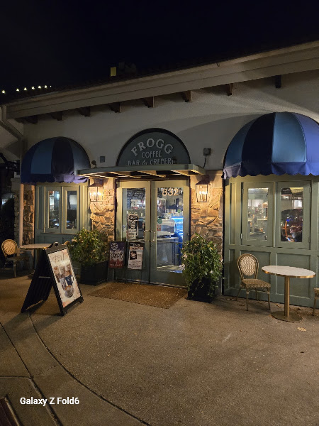 Frogg Coffee Bar & Crêperie