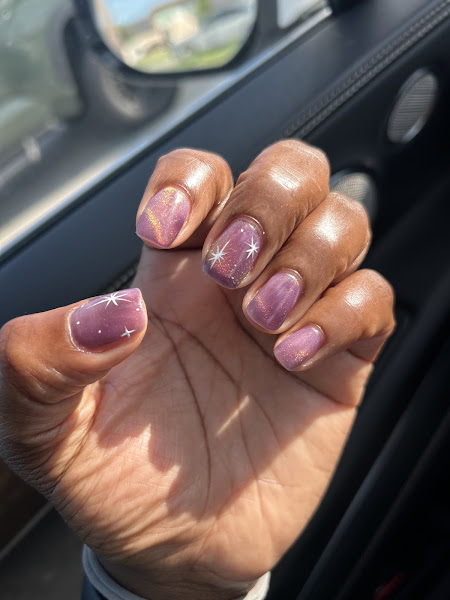 Golden Nail Bar 5