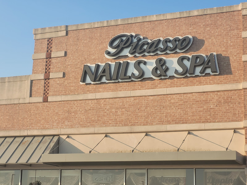 Picasso of Main Nails & Spa 3