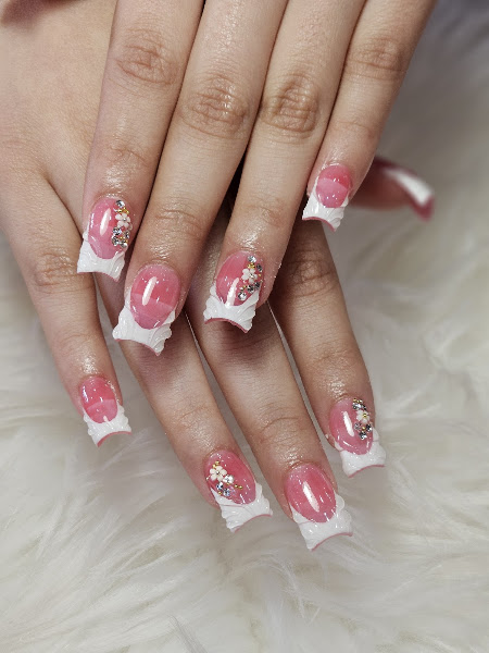 BELLA NAILS 4