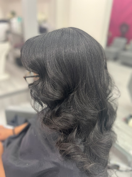 Studio M Beauty Bar 3