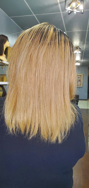 Lady B Salon 3
