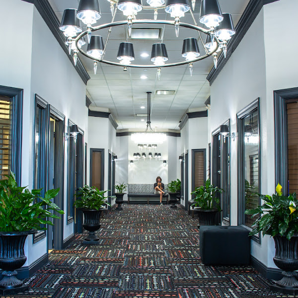 Salon Boutique 2
