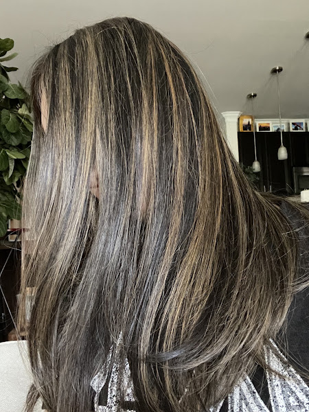 Von Anthony Salon 4
